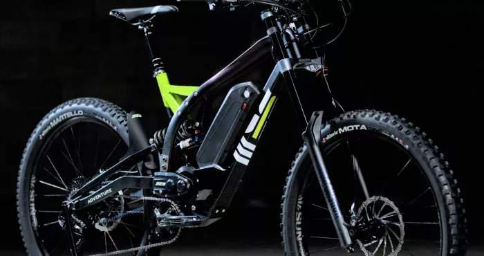 technologie-une-marque-italienne-invente-un-velo-qui-se-transforme-en-moto