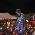 alpha-blondy-koffi-olomide-davido-sidiki-diabate-naza-a-salfo-mani-bella-ariel-sheney-meiway-kaaris-tous-rendent-hommage-au-king-du-couper-decaler-dj-arafat