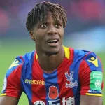 crystal-palace-comment-wilfried-zaha-a-ete-convaincu-a-rester-au-club-pour-6-mois