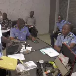 operation-vacances-securisees-158-cd-pornographiques-348-couteaux-266-machettes-312-paires-de-ciseaux-saisis