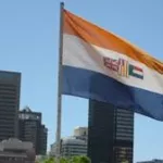 afrique-du-sud-le-drapeau-de-l-apartheid-interdit