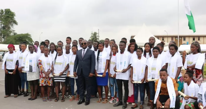 enseignement-superieur-dr-sylvestre-emou-maire-de-port-bouet-a-celebre-pres-de-1000-bacheliers-de-sa-commune