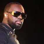 a-quelques-jours-de-l-inhumation-de-son-poulain-dj-arafat-maitre-gims-manque-de-se-tuer-dans-l-incendie-de-son-bateau