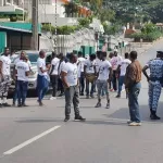 obseques-de-dj-arafat-pres-de-400-loubards-des-centaines-de-policiers-et-gendarmes-et-des-helicos-quadrillent-le-plateau