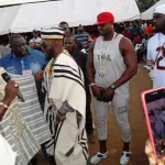 profanation-de-la-tombe-de-dj-arafat-indignee-la-jeunesse-we-hausse-le-ton