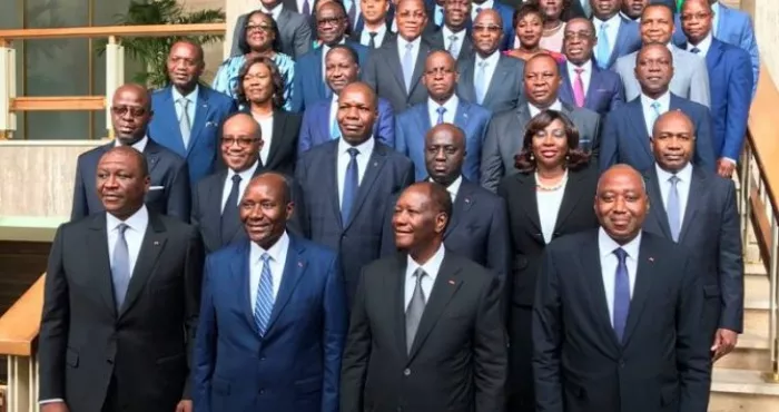 polemiques-autour-du-nouveau-gouvernement-des-profanateurs-de-la-tombes-de-dj-arafat-deferes-lolo-beaute-recherchee