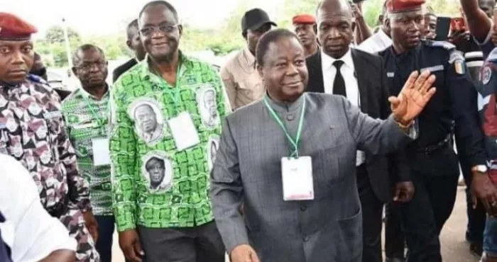 bedie-confirme-sa-candidature-et-attend-gbagbo-l-armee-s-entredechire-avant-2020