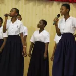 enseignement-41-eleves-chassees-au-lycee-mamie-adjoua-de-yamoussoukro-ce-que-les-autorites-educatives-ont-decide