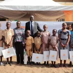 responsabilite-societale-des-entreprises-la-ciprel-offre-2700-kits-scolaires-a-des-eleves-de-vridi