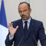 france-le-premier-ministre-edouard-philippe-ouvre-le-debat-sur-l-immigration