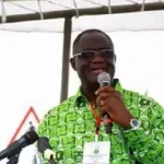 meeting-du-pdci-a-yamoussoukro-guikahue-rend-hommage-a-bedie-le-legataire-testamentaire-d-houphouet