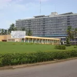 chu-de-cocody-a-quelques-heures-de-la-delocalisation-de-service-de-yop-le-chu-de-cocody-deborde