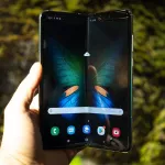 innovation-galaxy-fold-samsung-pense-vendre-cinq-a-six-millions-de-smartphones-pliables-en-2020