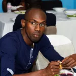 dr-okon-gerard-gynecologue-revele-les-femmes-doivent-faire-les-enfants-tres-tot