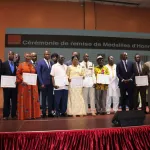 reconnaissance-du-merite-471-salaries-et-ex-collaborateurs-de-orange-ci-decores