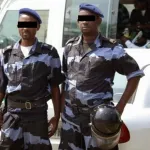 abus-de-pouvoir-deux-policiers-depouillent-un-automobiliste-pendant-le-controle-de-routine-et-se-retrouvent-devant-la-justice