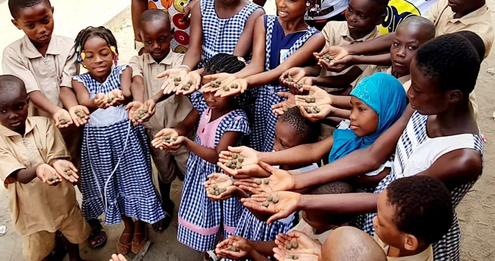 promotion-de-la-foret-lafargeholcim-cote-d-ivoire-plante-3000-acacias-pour-la-journee-de-la-paix