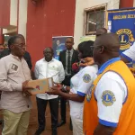 soutien-aux-sinistres-d-ayame-le-dr-aka-aouele-salue-l-humanisme-du-lion-s-club-international-331