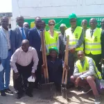 koumassi-une-structure-equipe-les-pre-collecteurs-d-ordures-en-materiels-d-assainissement