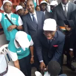 lutte-contre-le-cancer-du-col-de-l-uterus-aka-aouele-vaccine-les-filles-de-9-ans