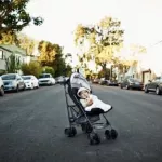 insolite-elle-abandonne-son-bebe-de-10-mois-dans-la-rue-pour-se-saouler-au-bar-au-cote-d-un-ami