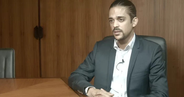 en-prelude-au-salon-international-de-l-automobile-d-abidjan-mathieu-lemaire-responsable-commercial-de-rimco-motors-ce-salon-est-une-fenetre-pour-promouvoir-nos-marques