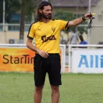 apres-la-victoire-de-l-africa-sports-julien-chevalier-entraineur-de-l-asec-mimosas-pique-les-aiglons