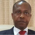 visite-d-emmanuel-macron-a-abidjan-konan-kouadio-simeon-presente-l-image-d-une-cote-d-ivoire-desemparee-et-en-proie-a-la-dictature