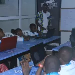 atelier-numerique-les-enfants-des-quartiers-defavorises-formes-a-l-informatique