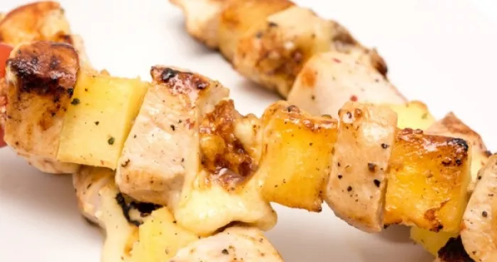 plat-detox-brochettes-de-poulet-a-l-ananas