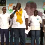 grand-bassam-un-candidat-a-la-presidentielle-empeche-de-tenir-son-meeting-accuse-le-roi-de-moossou-reagit