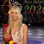 belgique-la-miss-2020-perd-son-soutien-gorge-sur-scene-lors-de-son-passage
