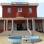 chaude-empoignade-a-la-mairie-de-dabou-un-adjoint-au-maire-s-en-prend-aux-agents-et-tente-de-bloquer-la-session-du-conseil-municipal