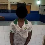 abobo-vol-un-microbe-voleur-de-telephone-tombe-nez-a-nez-avec-la-police