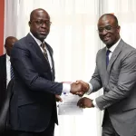 cote-d-ivoire-un-important-rapport-sur-les-eaux-et-foret-livre-au-ministre-alain-richard-donwahi