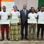 emploi-jeunes-812-jeunes-recoivent-plus-de-300-millions-de-fcfa-a-koumassi