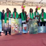 houston-koumassi-une-collaboratrice-d-amadou-gon-olivier-kapo-et-des-fils-du-quartier-distingues-pour-leur-reussite-sociale