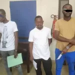 plateau-de-faux-agents-arretes