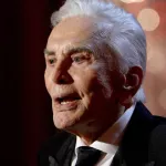 decede-a-l-age-de-103-ans-qui-etait-kirk-douglas-la-star-hollywoodienne