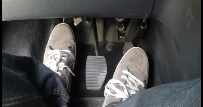 astuces-pour-demarrer-et-arreter-une-voiture