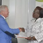 mauvaise-gestion-des-dechets-anne-ouloto-remonte-les-bretelles-aux-operateurs-le-temps-de-grace-est-termine