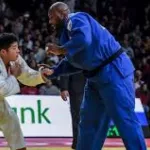 judo-apres-154-victoires-teddy-riner-s-ecroule-sur-le-tatami