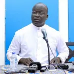 marche-priante-de-l-eglise-catholique-ce-samedi-l-abbe-augustin-obrou-responsable-de-la-communication-de-l-eglise-catholique-qu-ils-nous-laissent-en-dehors-de-leur-chose-politique