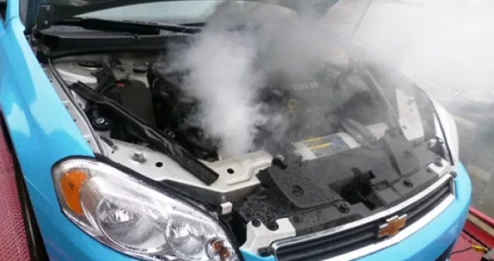 astuces-pour-eviter-la-surchauffe-du-moteur-de-votre-auto