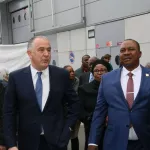 situation-politique-en-pleine-ville-de-paris-adjoumani-pris-a-partie-par-un-pro-soro-le-porte-parole-du-rhdp-il-faut-lui-arracher-son-portable