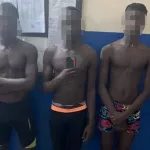 abobo-deux-footballeurs-et-un-eleve-volent-le-telephone-portable-et-la-recette-d-une-gerante-de-maquis-et-se-font-epingler-par-la-police