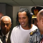 ronaldinho-et-son-frere-places-en-detention-par-la-justice-du-paraguay-pour-detention-de-faux-passeports