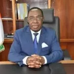 remise-de-22-ambulances-a-des-hopitaux-aka-aouele-ferme-acceptez-de-partager-votre-ambulance-avec-les-autres-centres-de-sante-qui-n-en-ont-pas