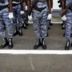 soubre-un-faux-gendarme-commando-arrete-un-drapeau-de-cote-d-ivoire-et-plusieurs-extraits-de-naissance-saisis-sur-lui