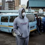 coronavirus-psychose-dans-les-transports-publics-on-lorgne-tous-ceux-qui-toussent